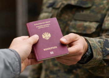 Homens entre 17 e 45 anos terão de solicitar autorização do exército para sair por mais de três meses deste país