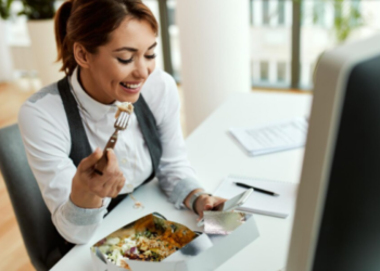 Lei do Trabalho ajuda trabalhadores e confirma que a hora do almoço é para fazer o que quiser sem que o chefe possa reclamar, em todo este país