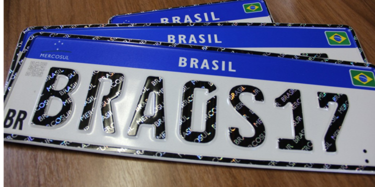 Lei vai alterar placas dos carros no Brasil caso seja aprovada