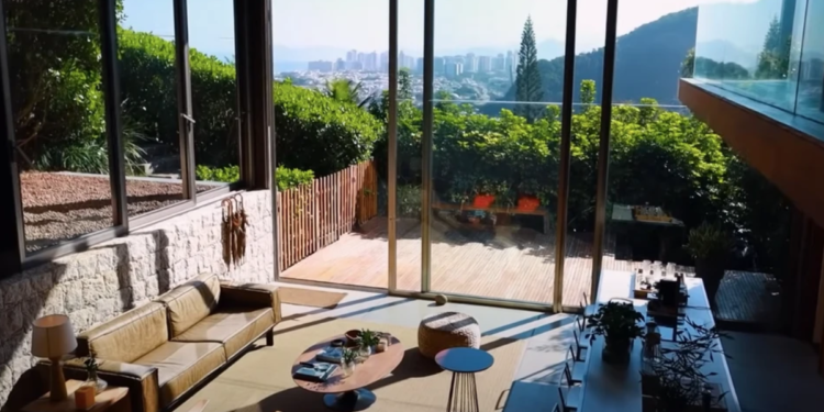 Maior mansão do Brasil custou R$ 250 milhões: como ela é por dentro?