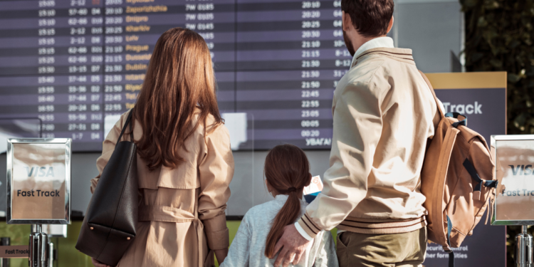 Novo cadastro obrigatório para brasileiros na Europa — quem não tiver será mandado embora