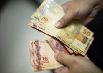 O salário mínimo pode quase dobrar no Brasil e ir para R$ 3.242,00