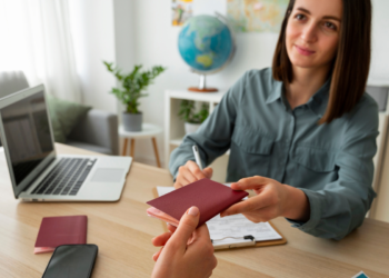 País europeu, considerado o mais feliz do mundo, inicia programa para contratar milhares de brasileiros