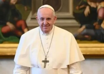 Imagem do Papa feliz