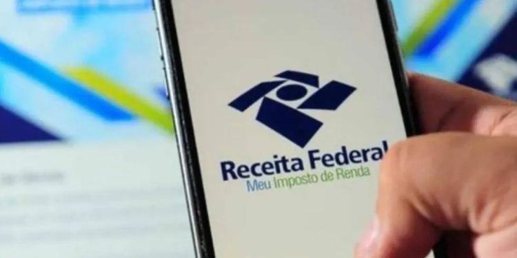 Receita Federal começa a notificar todos que estão nesse grupo específico de devedores