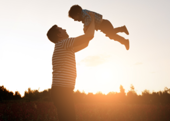 Sigmund Freud, psicanalista: “Não há necessidade na infância tão forte quanto a proteção de um pai”