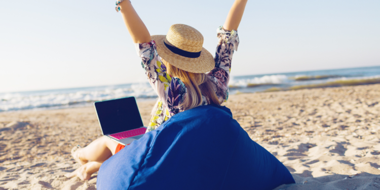 Trabalhadores comemoram feriadão com folga de 4 dias em abril