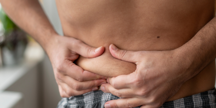 Vitamina B3 supera remédios e pode eliminar a pior gordura do corpo humano, aponta estudo