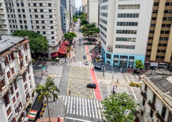 Governo confirma nova regra e andar de carro será proibido durante sábado e domingo