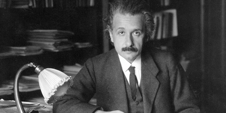 Albert Einstein, cientista: “Há uma força mais forte que a eletricidade e a energia atômica: a vontade”