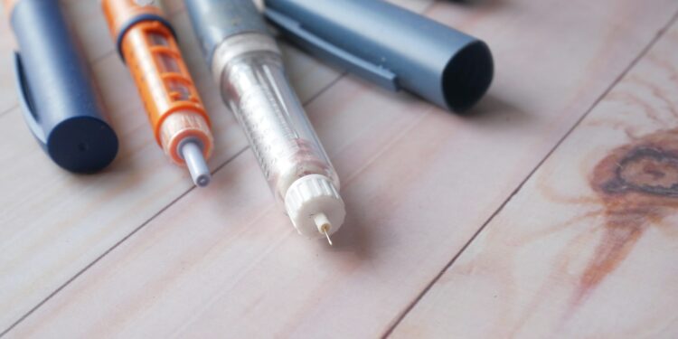 Anvisa manda apreender “canetas emagrecedoras” e faz alerta urgente aos brasileiros