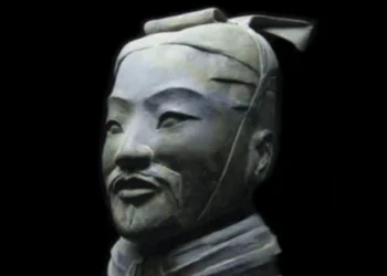 Sun Tzu, filósofo chinês: “Aparenta ser fraco quando fores forte, e forte quando fores fraco”