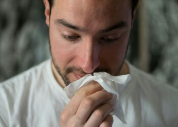 Confirmado pelo governo: trabalhadores que solicitarem mais de duas licenças médicas por ano estarão sob “investigação” nesse país