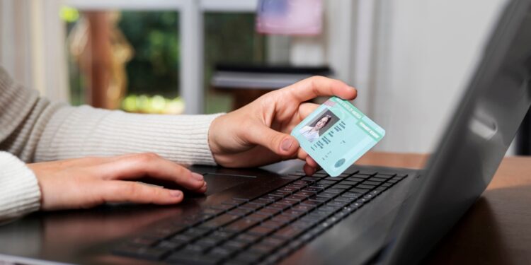 Governo anuncia novo documento de identificação e vai contar como identidade para brasileiros neste país