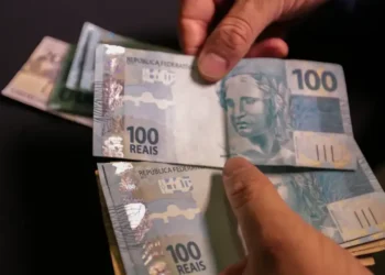 Mudança pode afetar diretamente o salário de funcionários públicos no Brasil