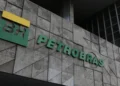 Petrobras confirma aumento de até 55% no combustível