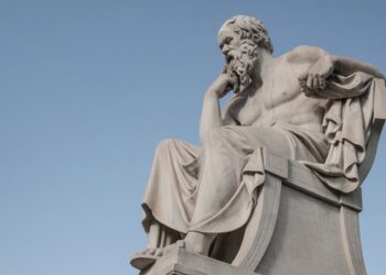 A frase de Sócrates que sobreviveu mais de 2.000 anos e que apenas as pessoas inteligentes compreendem: “A verdadeira sabedoria está em…”