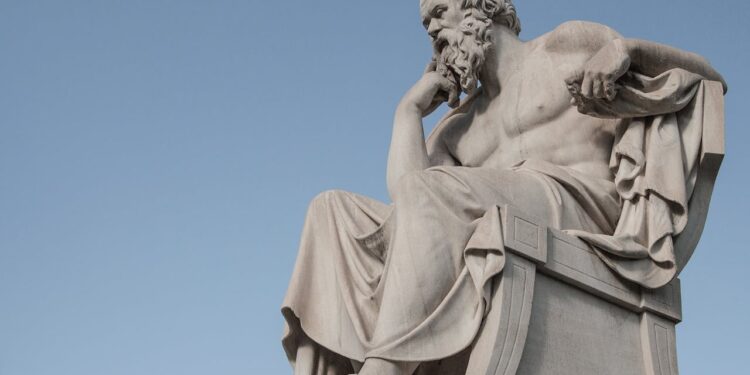 A frase de Sócrates que sobreviveu mais de 2.000 anos e que apenas as pessoas inteligentes compreendem: “A verdadeira sabedoria está em…”