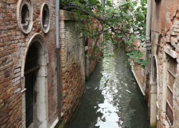 Cidade considerada patrimônio mundial da Unesco está afundando e deve desaparecer nos próximos anos