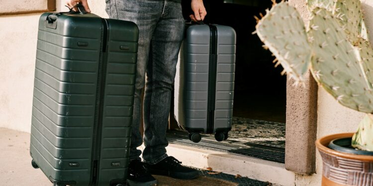 Quer sair do Brasil? Ilha europeia oferece R$ 100 mil e moradia para novos moradores