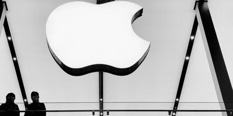 Apple é acusada de mentir para os clientes e Procon pede explicações