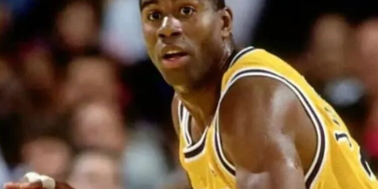 De aposentado pelo HIV aos playoffs da NBA: relembre a última dança de Magic Johnson