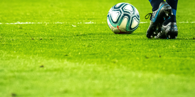 Empresário que fatura R$ 25 bilhões decidiu abrir os cofres e colocar fortuna em time do Brasileirão