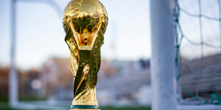 Enquanto o Brasil tem 5,6% de chance de ganhar a Copa do Mundo, seleção europeia é a favorita para levantar a taça
