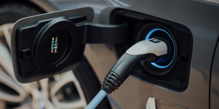 IPVA de carros elétricos não será cobrado em 2026 em 4 estados brasileiros