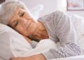 Comunicado urgente dos médicos para os idosos que costumam dormir durante o dia