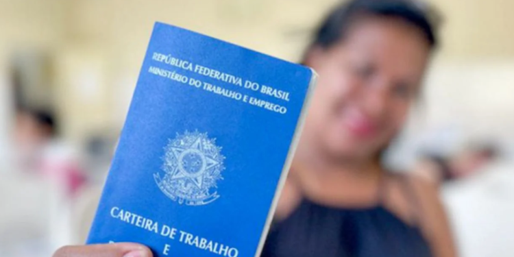 Multinacional bilionária decide acabar com a jornada de trabalho 6×1 e funcionários comemoram