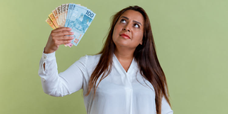 Se você ganha R$ 5 mil por mês: você é considerado rico, classe média ou pobre?
