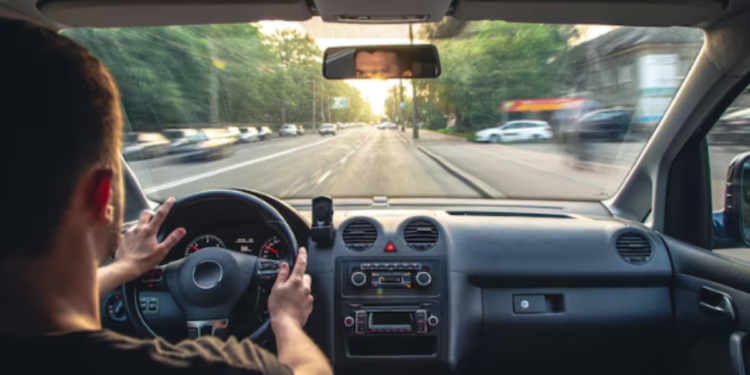 Você pode estar sendo observado: carros modernos têm câmeras e coletam dados do motorista