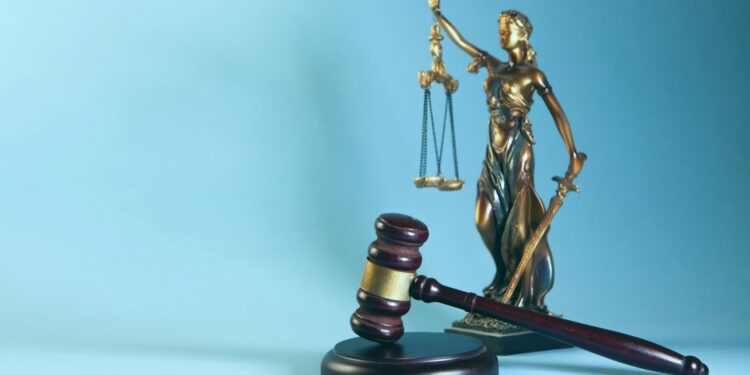 Dois políticos roubaram tanto que foram condenados a pena de morte por corrupção neste país