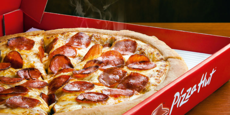 Adeus à antiga Pizza Hut: rede é vendida por quase R$ 14 bilhões para 2 empresas