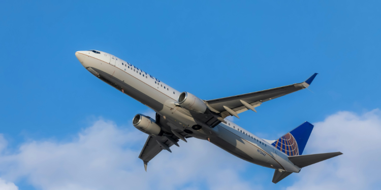 Avião mais potente do mundo é desenvolvido e pode ficar no ar por 22 horas consecutivas