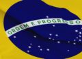Colocar bandeira do Brasil no carro pode render multa de R$ 293,47 e 7 pontos na CNH