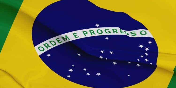 Colocar bandeira do Brasil no carro pode render multa de R$ 293,47 e 7 pontos na CNH