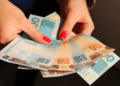 Brasileiros que cometem esse erro no INSS podem se aposentar recebendo apenas um salário mínimo