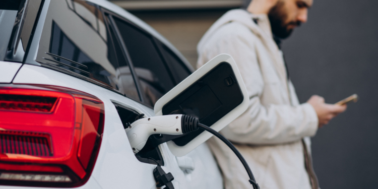 Carro elétrico mais barato do Brasil custa menos de R$ 70 mil e quase ninguém conhece o nome dele