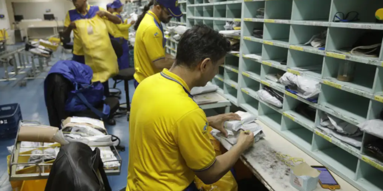 Correios encerram atividades em 4 agências e moradores terão de se deslocar para realizar atendimentos