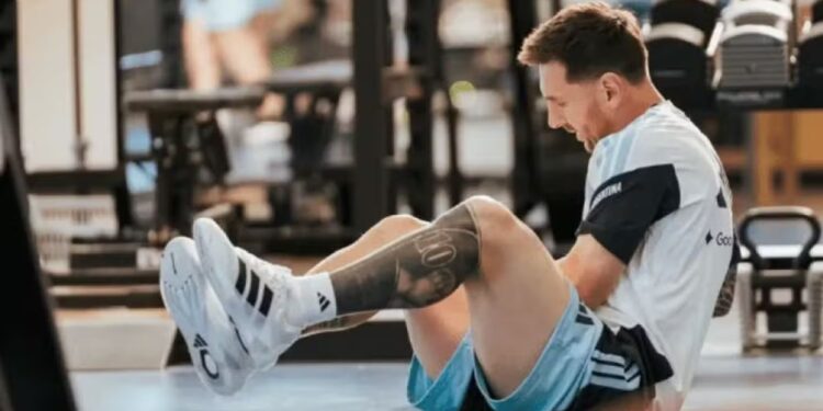 Messi treinando