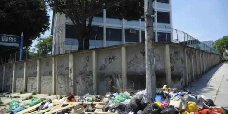 Nova regra pune quem jogar lixo nas ruas com multa imediata em todo este país