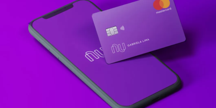 Nubank envia presente para todos os usuários com conta na Amazon