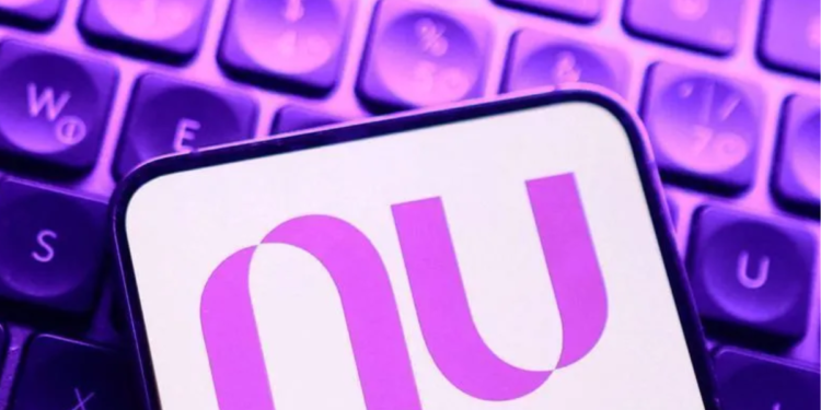 Nubank lança recurso especial para limpar o nome de endividados
