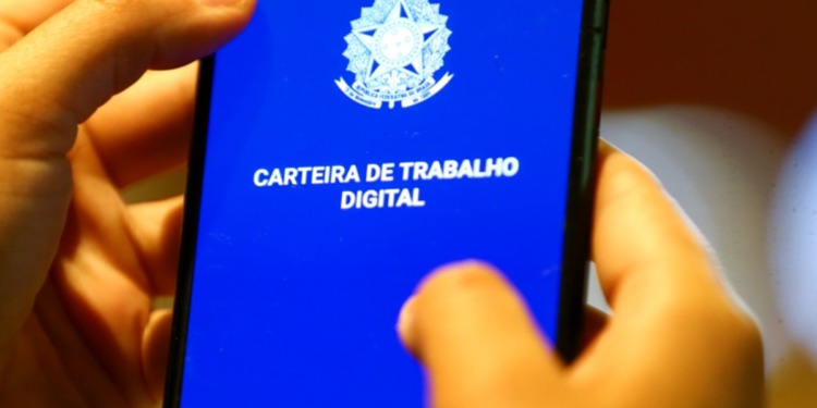 O que vai acontecer nesta terça-feira (16/06) pode mudar a vida de quem é CLT no Brasil