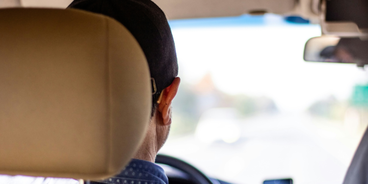 Polícia Federal vai multar motoristas da Uber e 99 por infração inusitada