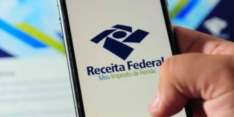 Receita Federal bate o martelo e estipula novas regras para uso de IA no Brasil