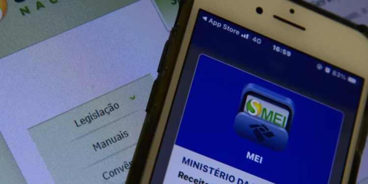Receita Federal emite alerta para MEIs que deixaram de enviar documento obrigatório no prazo