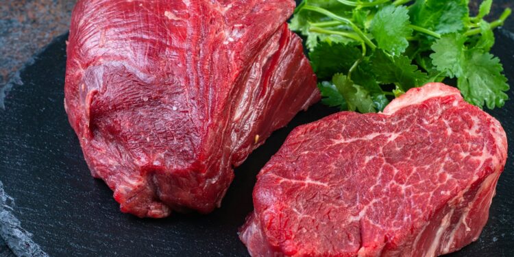 Autoridades identificam parasita letal nas vacas e acendem sinal vermelho para quem come carne em todo este país